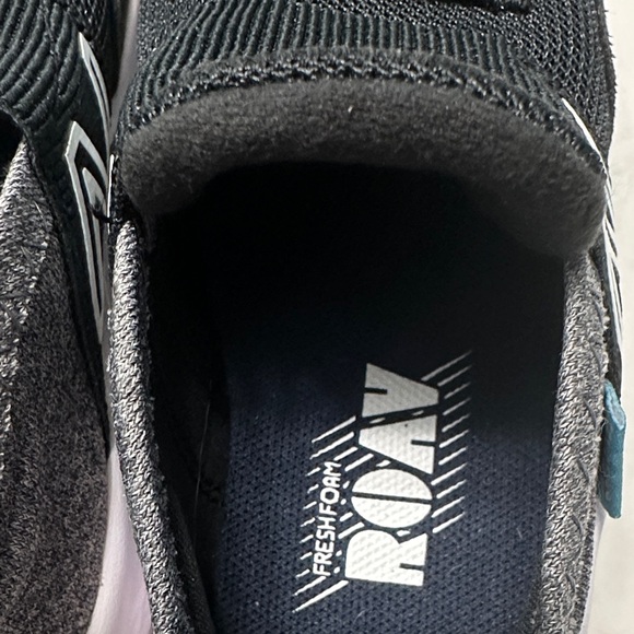 New Balance Kids' Black and White Slip-On Sneakers Size 8 - Picture 4 of 5